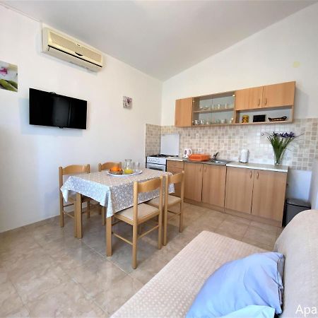 Apartments Bosotina Kukljica Ngoại thất bức ảnh